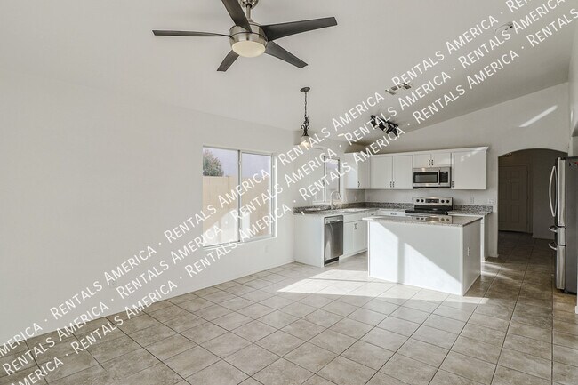 Building Photo - 12043 W Windrose Dr