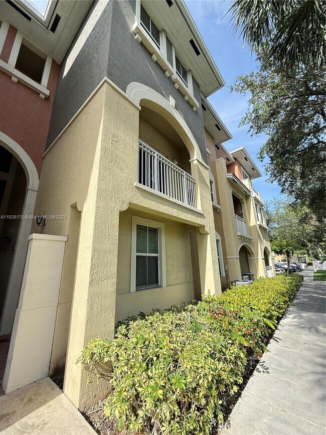 Building Photo - 10805 NW 89th Terrace