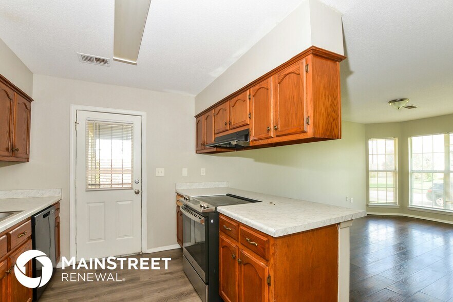 Building Photo - 10256 Palmer Dr