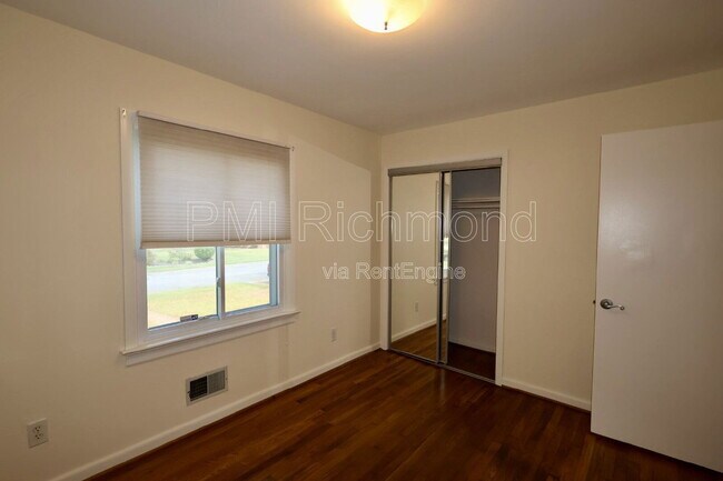 Building Photo - 9107 Mapleview Ave