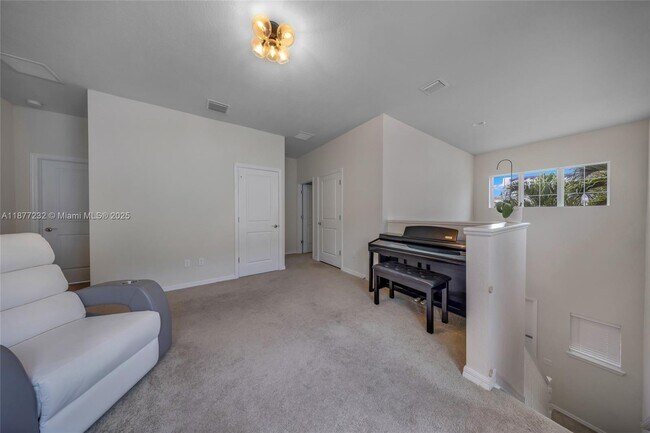 Building Photo - 932 Banyan Dr