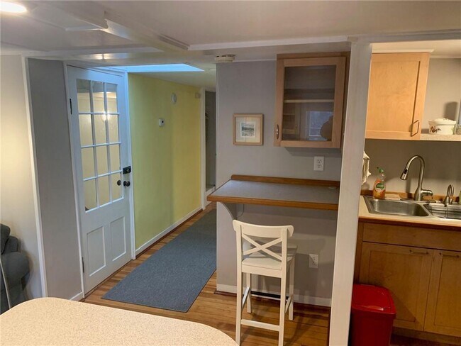 Building Photo - 107 Prospect Hill St