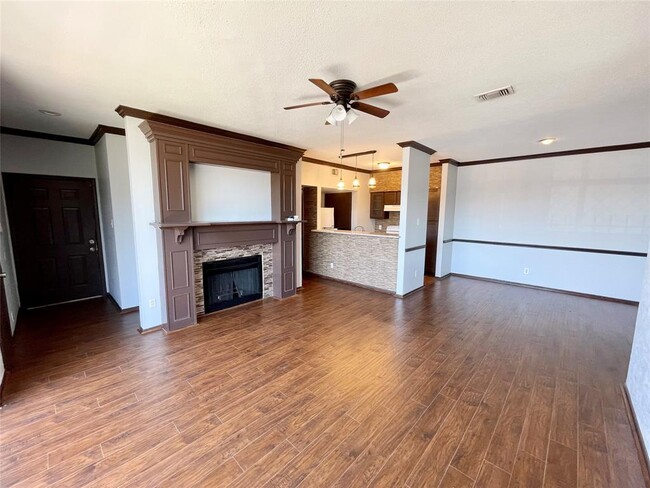 Building Photo - 14550 Fonmeadow Dr