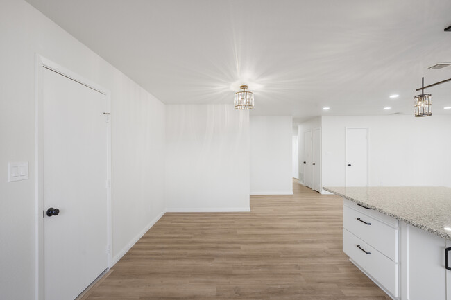 Building Photo - 4055 Draco Dr
