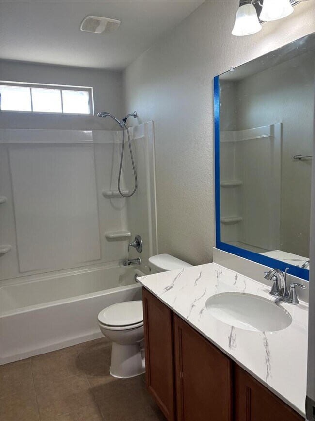 Building Photo - 9410 Privet Dr