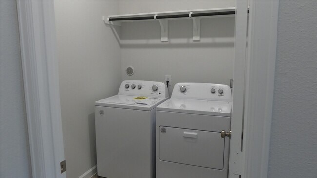 Building Photo - 9547 Caney Trails Rd