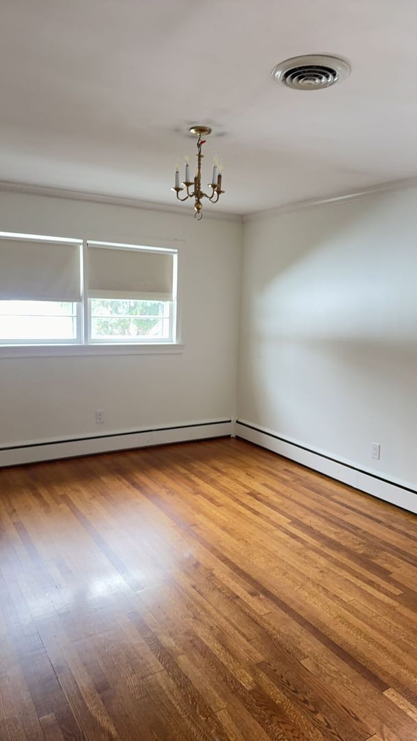 Building Photo - 3 BR 2 BA House