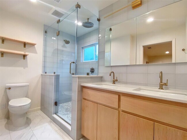 Building Photo - 8303 Alabama Dr