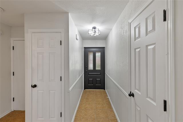 Building Photo - 2808 Roundup Trail