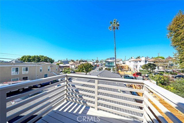 Primary Photo - 600 Iris Ave
