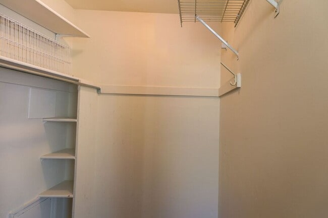 Building Photo - 1843 Mintwood Pl NW