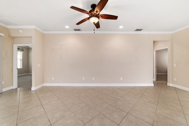 Building Photo - 6606 SW 91st Cir