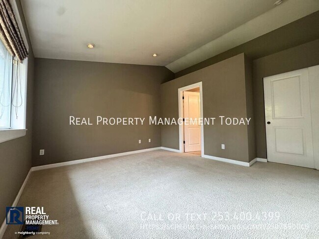 Building Photo - 6404 87th St E