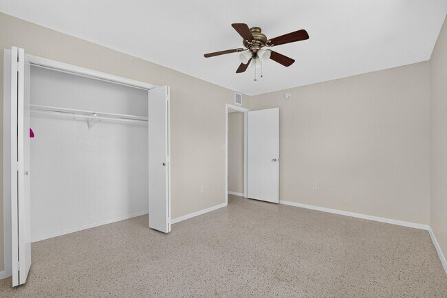 Building Photo - Affordable Sun city Home