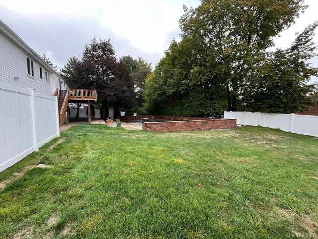 Building Photo - 4 Rosemont Dr