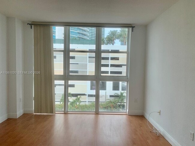 Building Photo - 500 NE 29th St