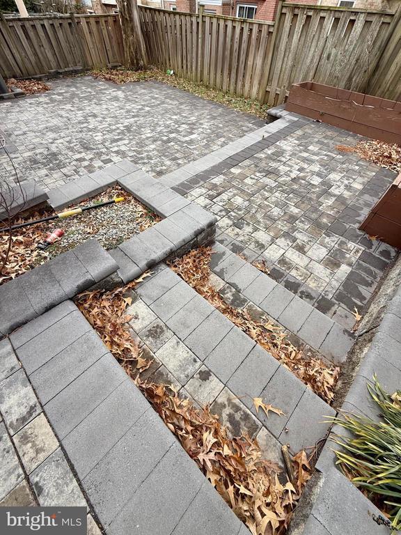 Building Photo - 7773 Shootingstar Dr