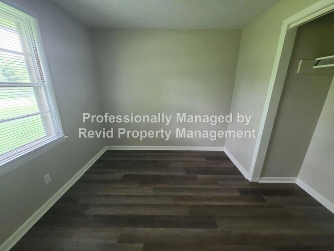Building Photo - Beautiful 3 Bedroom Home!