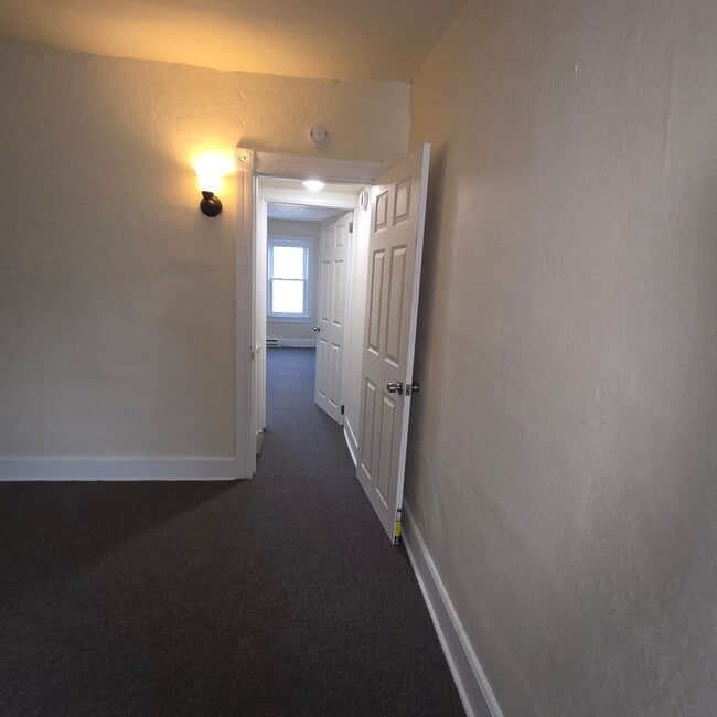 Building Photo - 33-35 Washington Street