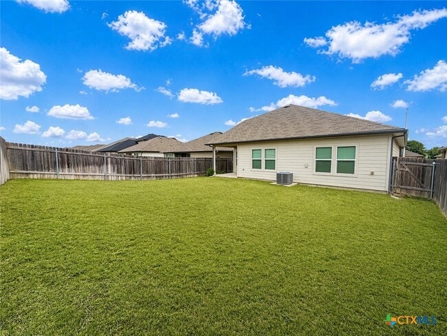 Building Photo - 840 Nodding Nixie