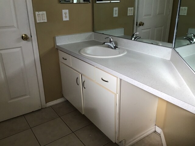 Building Photo - 922 Lake Biscayne Way