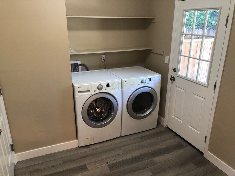 Building Photo - 67 Kuhl Ct