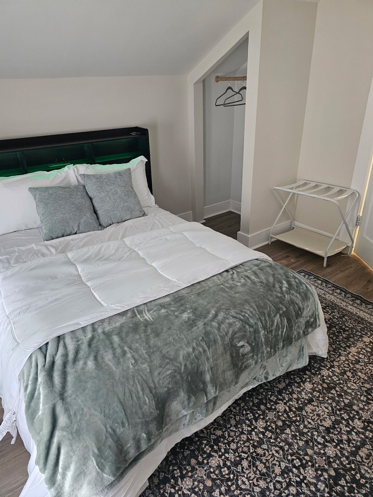 Building Photo - 1106 Central Ave