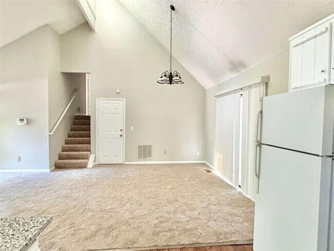 Building Photo - 5955 Sutton Pl
