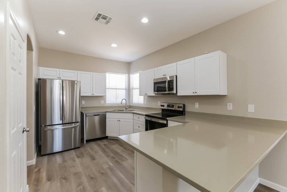 Building Photo - 8827 W Hess St