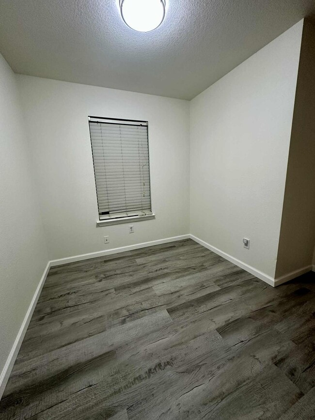 Building Photo - 3305 Etheredge Dr