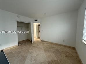 Building Photo - 8435 Crespi Blvd