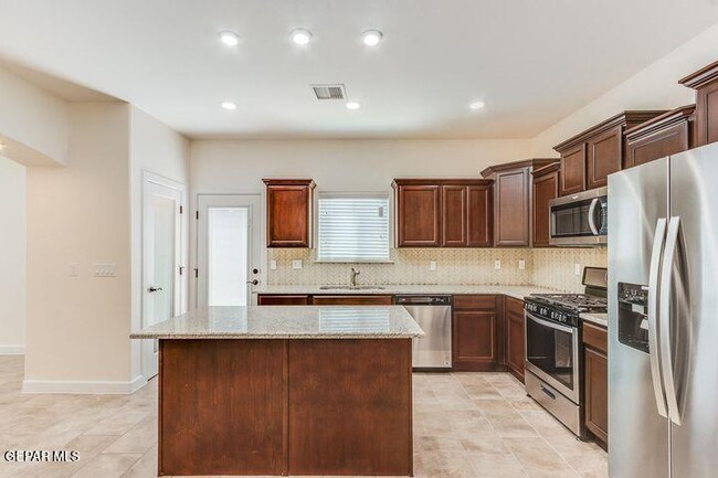 Building Photo - 15145 Imagine Dr