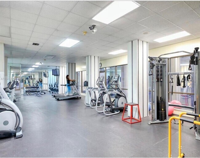 Building Photo - 2750 NE 183rd St