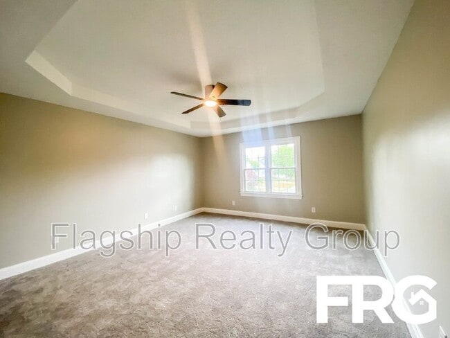 Building Photo - 232 N Marion Dr