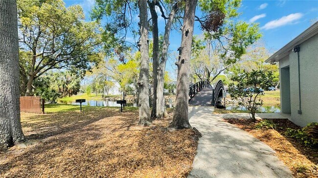 Building Photo - 7145 E Bank Dr