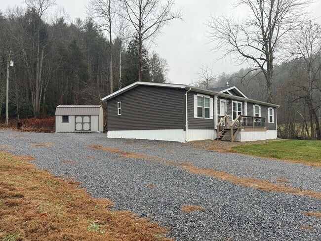 Building Photo - 141 Spivey Mountain Rd