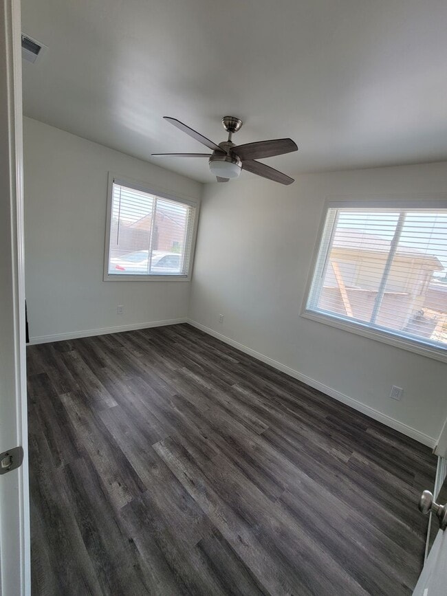 Building Photo - Spacious Home in Linda Vista with Modern A...