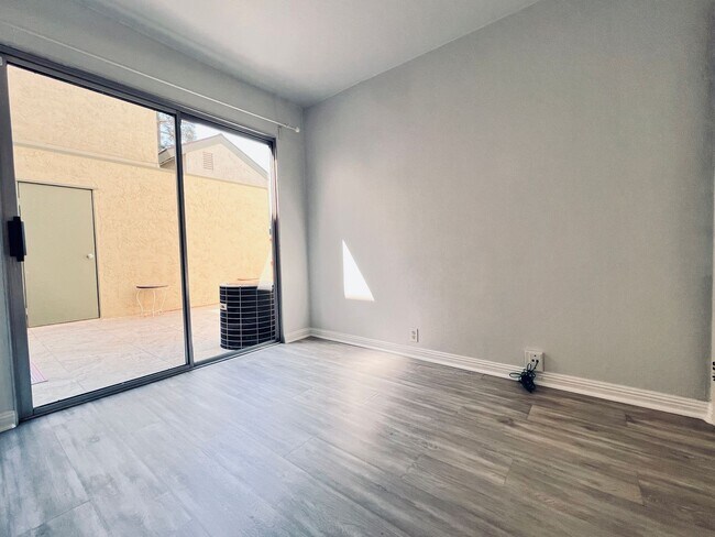 Building Photo - Peaceful 3/1.5 Tierrasanta Condo - Villa M...
