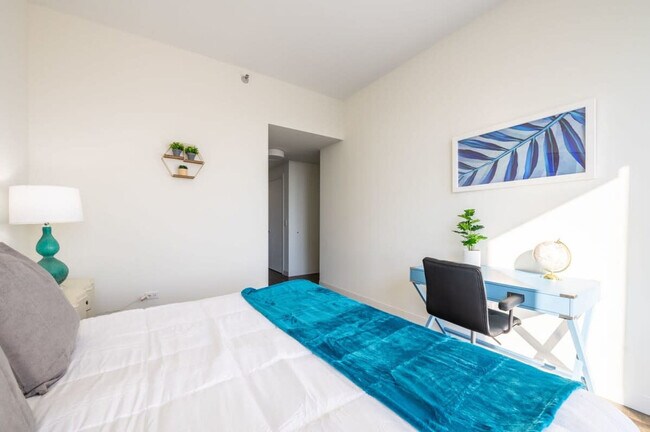 Building Photo - 1411 S Michigan Ave