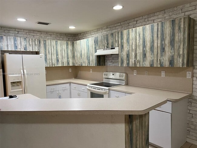 Building Photo - 16620 SW 47th Terrace