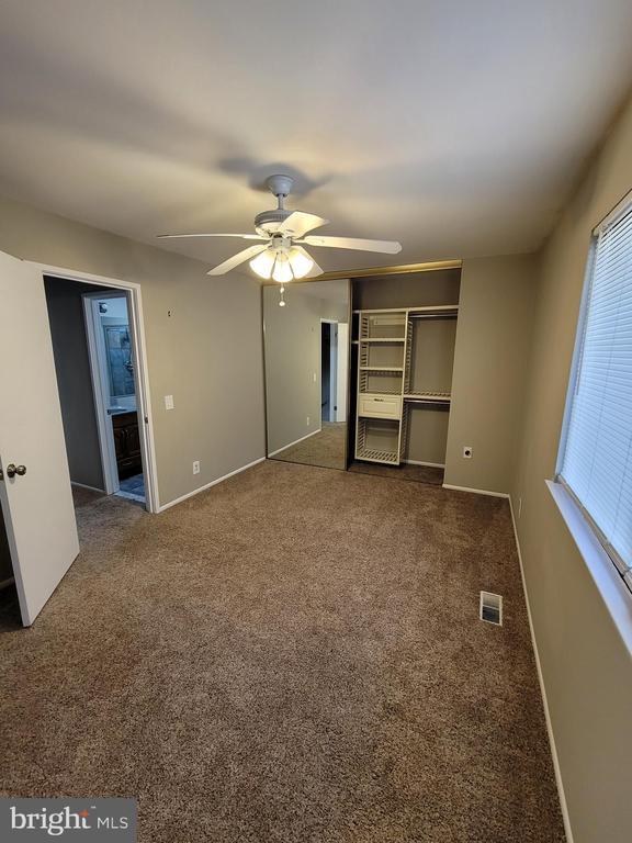 Building Photo - 2623 Glengyle Dr