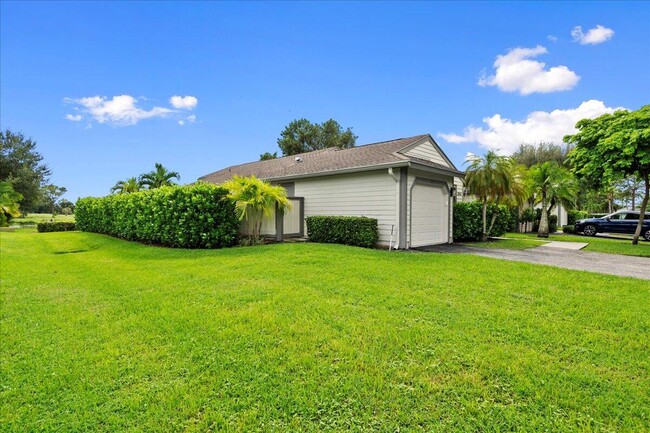 Building Photo - 2542 Bedford Mews Dr