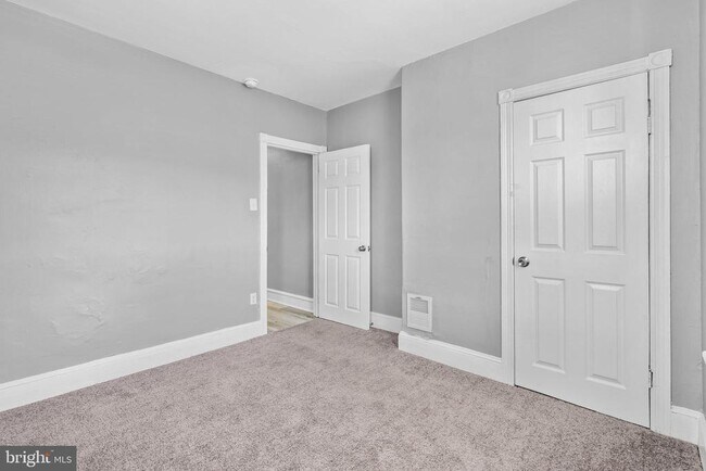 Building Photo - 3902 N Fairhill St