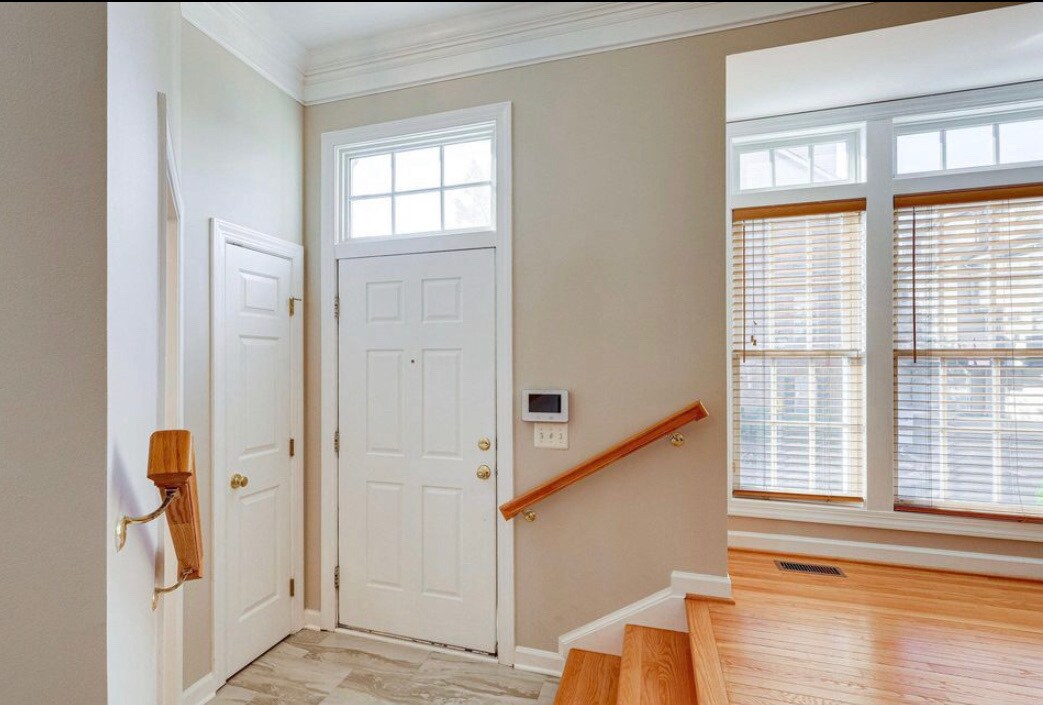 Building Photo - 945 Harrison Cir