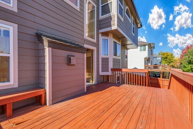 Building Photo - 9584 Las Colinas Dr