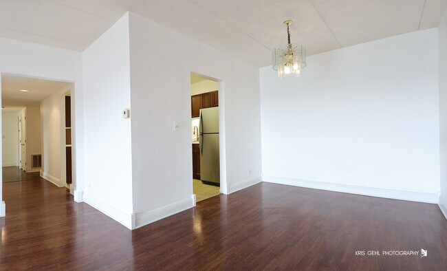 Building Photo - 12900 W Heiden Cir