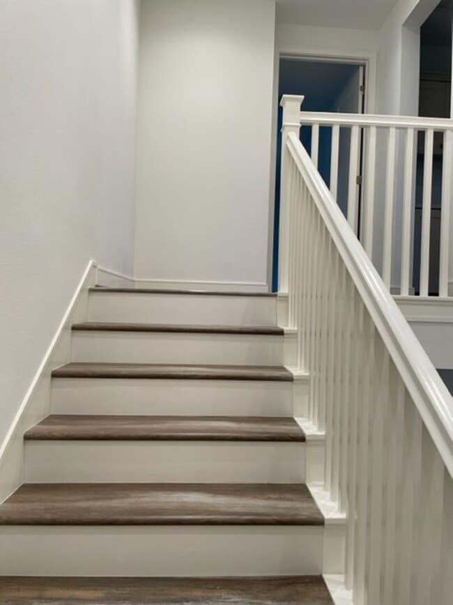 Building Photo - Newer home In Los Olivos