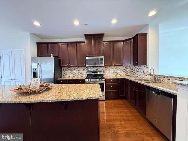 Building Photo - 7296 Dorchester Woods Ln