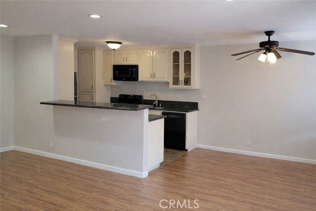 Building Photo - 5403 Newcastle Ave