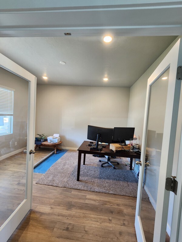 Building Photo - 4186 W 800 S